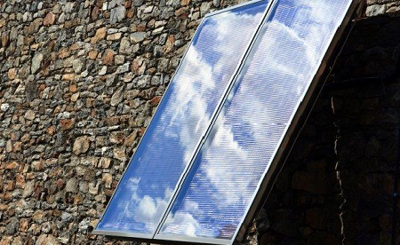 dDeux panneaux solaires thermiques pour un chauffe-eau